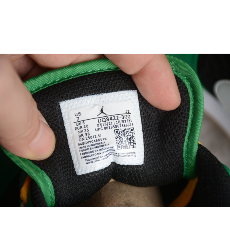 Air Jordan 1 Low SE “Holiday”