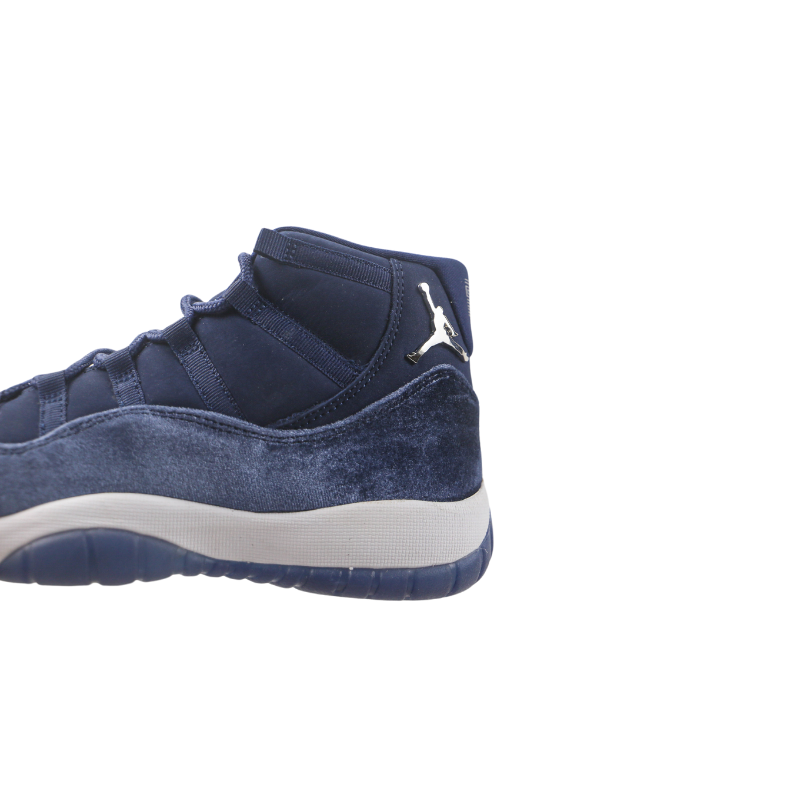 Air Jordan 11 Retro Wmns "Midnight Navy Velvet"