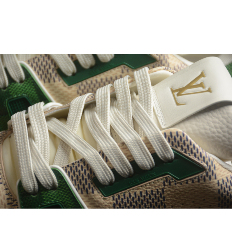 Louis Vuitton "trainer"
