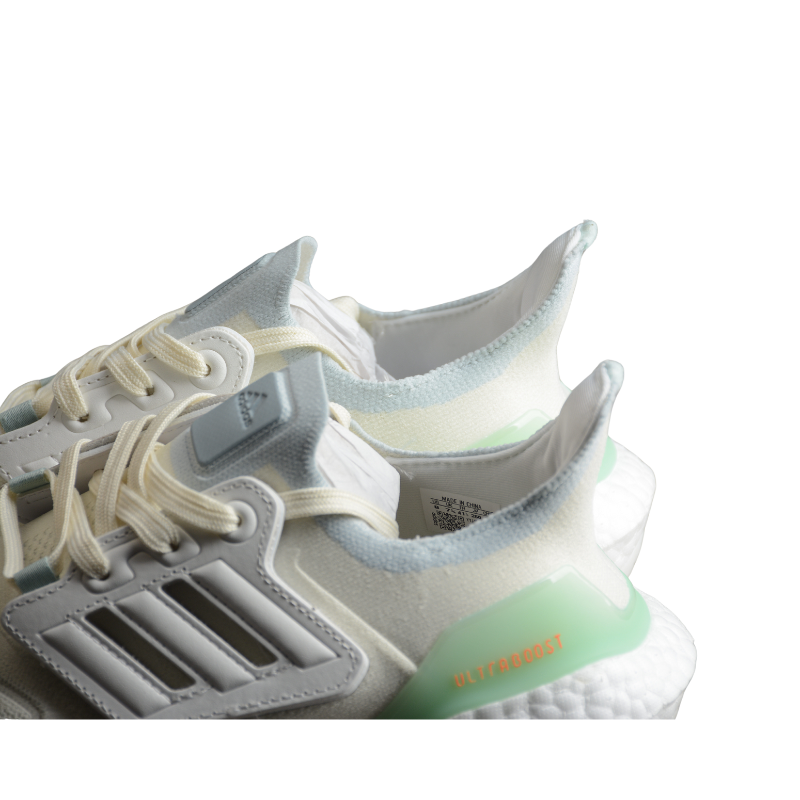 Adidas UltraBoost 22 'White Blue Tint' GY6227