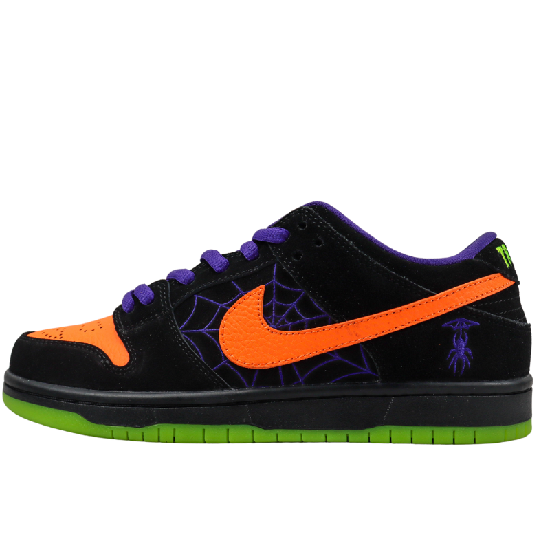 Nike SB Dunk Low "Night of Mischief"