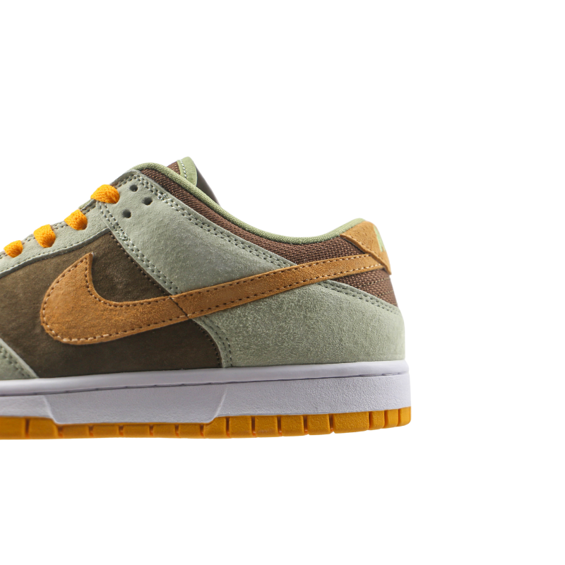 Nike Dunk Low "Dusty Olive"