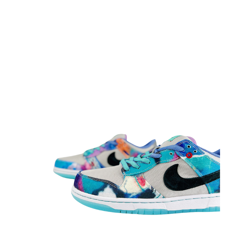 Futura Laboratories x Nike Dunk Low SB "Bleached Aqua"